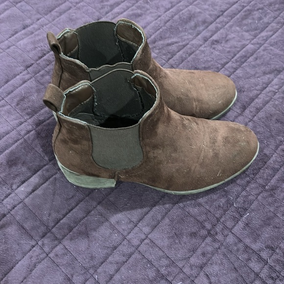 Boots - Picture 2 of 2